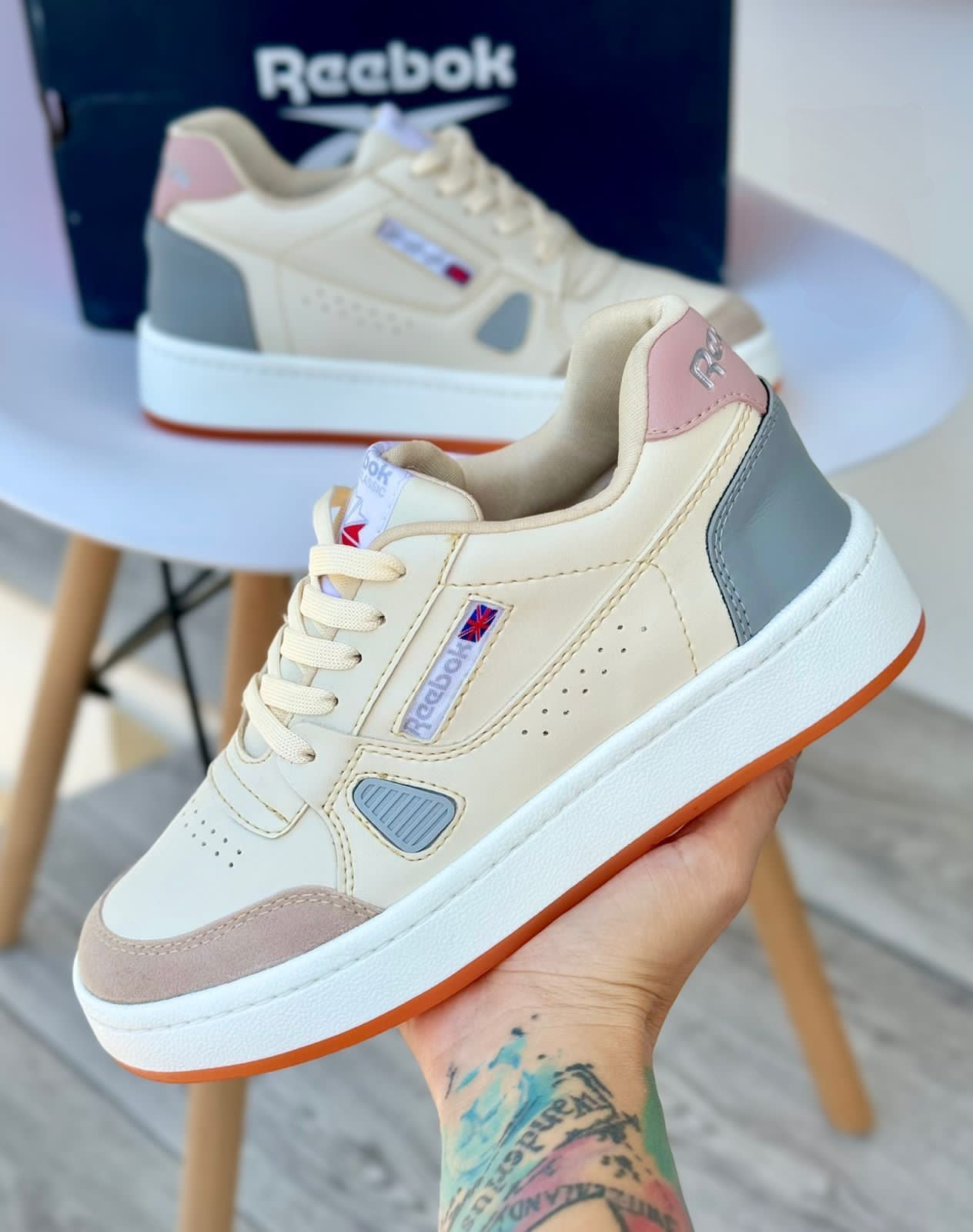 REEBOK CLASICO